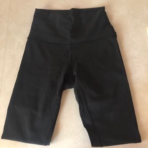 LuLu Lemon Wunder Under Leggings